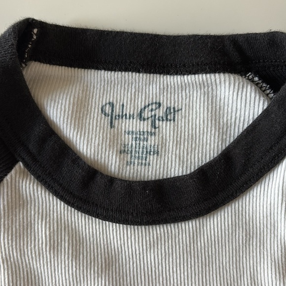 Brandy Melville Radio Silence Long Sleeve - Picture 4 of 8